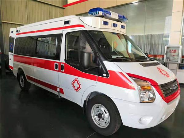 容县福特V362救护车